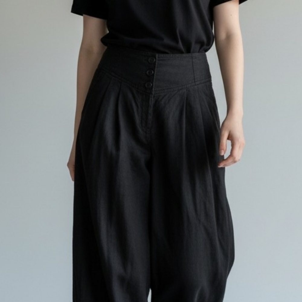 Aritzia High-Waist Black Wide Leg Pants